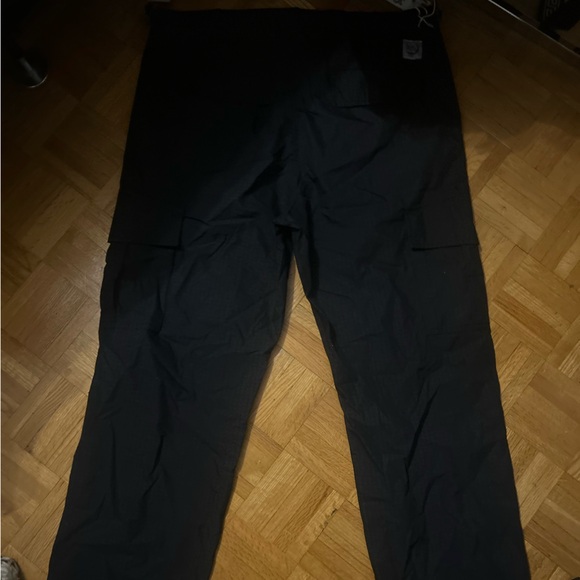 New with tags bdg cargo pants - Picture 4 of 6